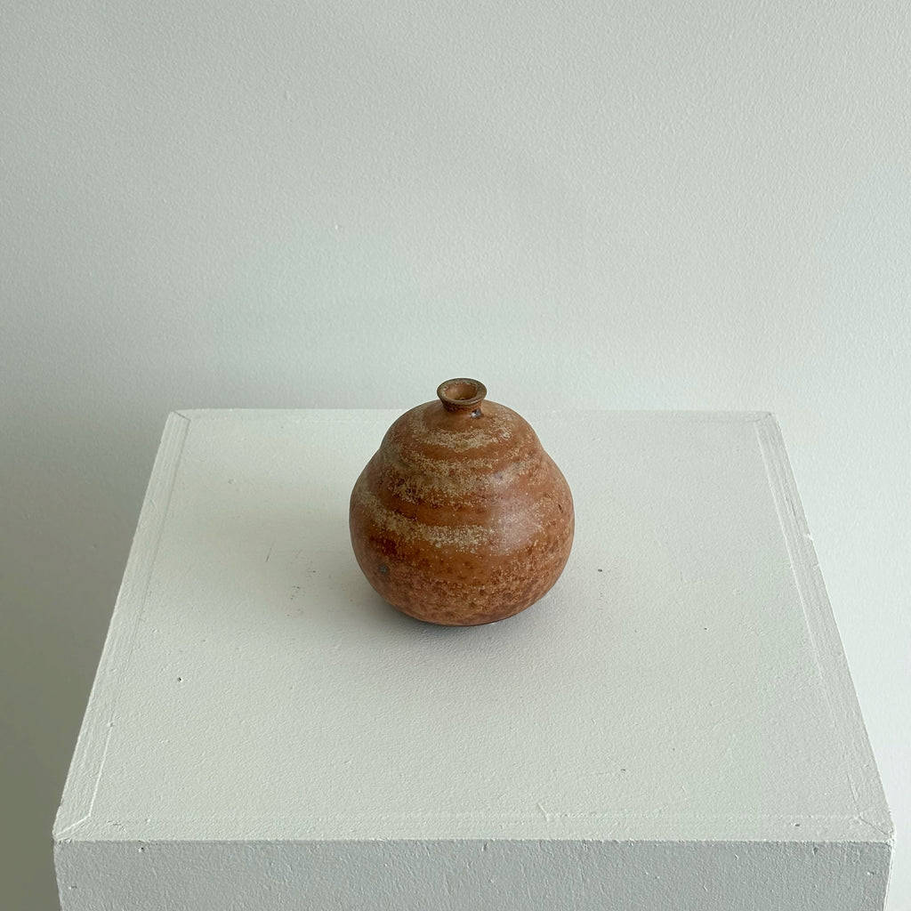 Pear Bud Vase Terracotta Sand