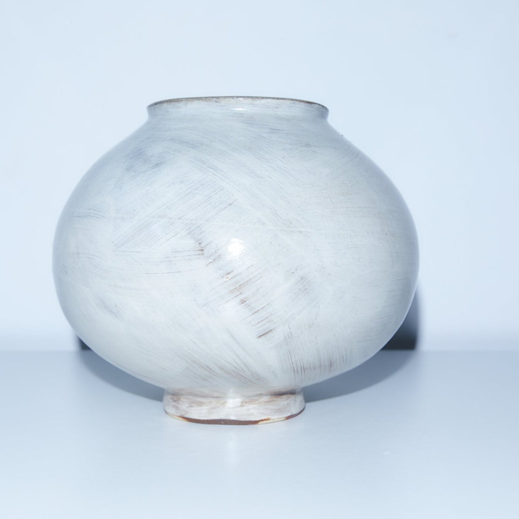 midi moon vase | Pan Pottery ceramics | Braer Studio
