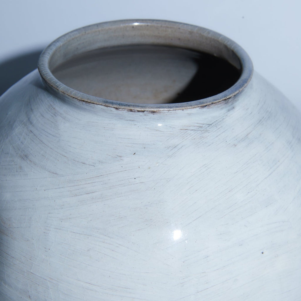 midi moon vase | Pan Pottery ceramics | Braer Studio