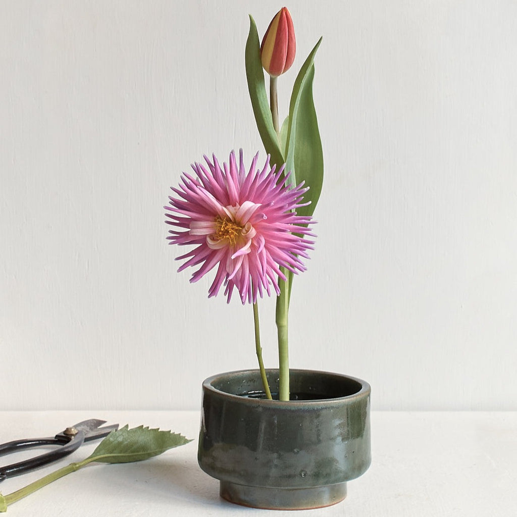 Ike - Kit, Jenn Johnston | Braer Studio | Pottery ceramic vase