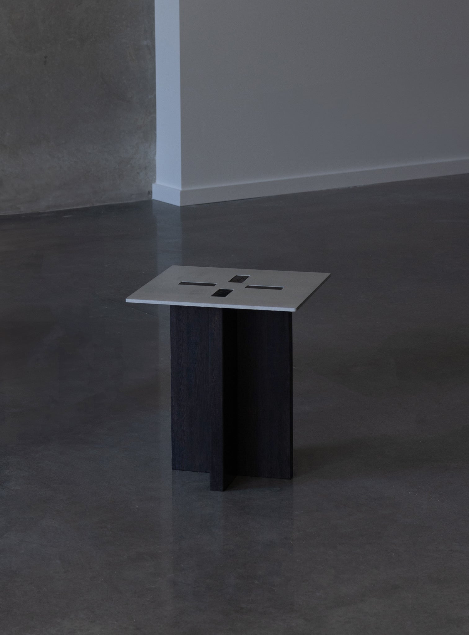Lattice Side Table Black