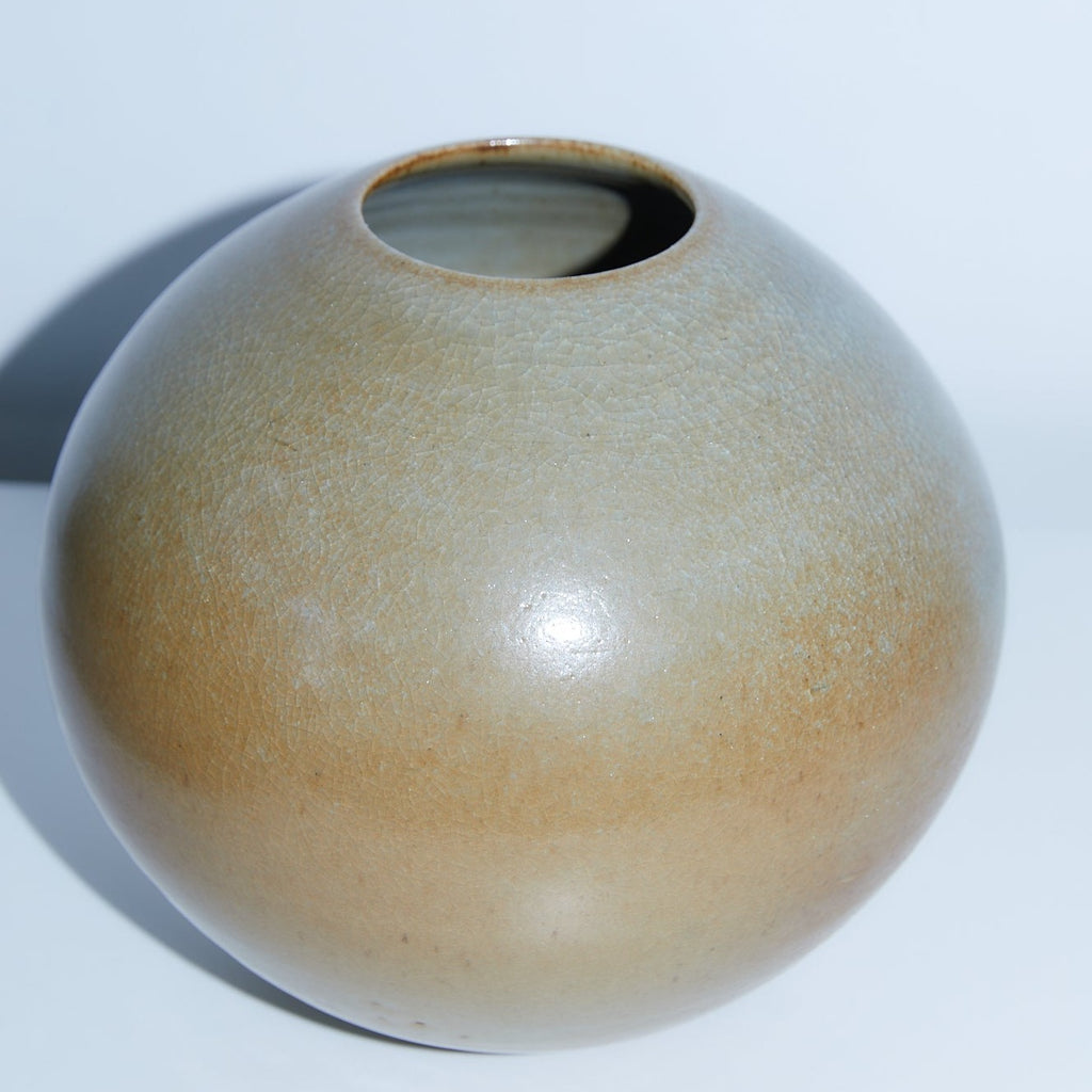  midi sun vase | Pan Pottery ceramics | Braer Studio