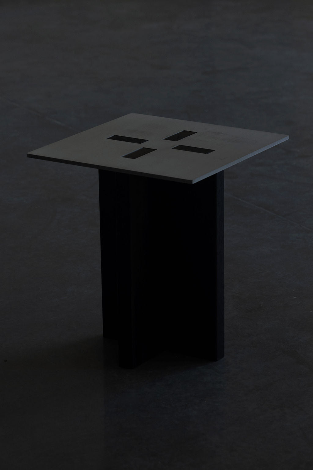 Lattice Side Table Black